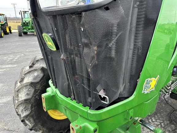 Image of John Deere 6120E equipment image 1