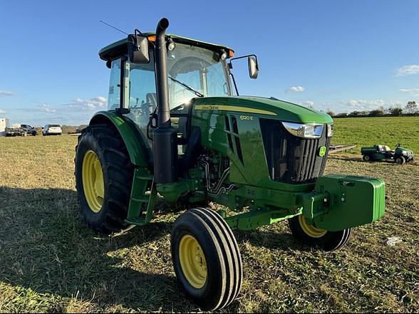 Image of John Deere 6120E equipment image 1