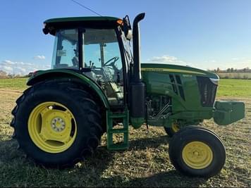 Main image John Deere 6120E