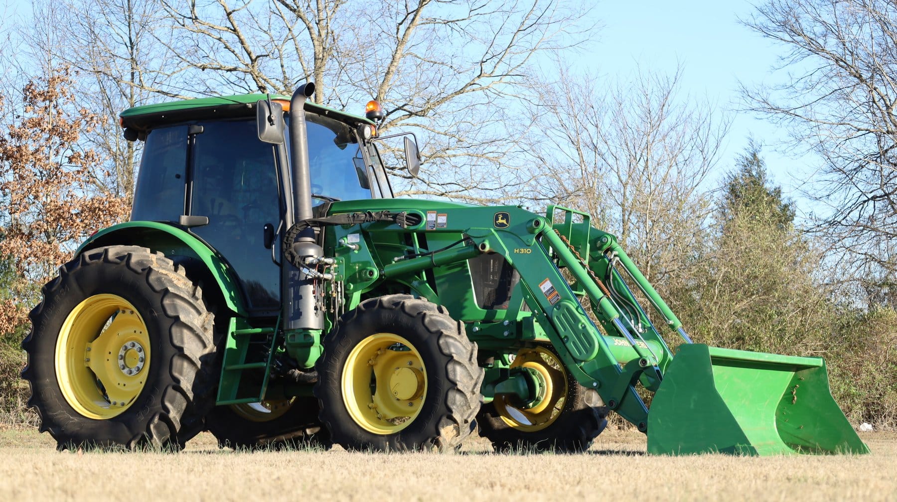 John Deere 6120E Equipment Image0