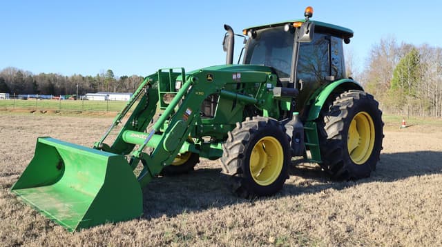 Image of John Deere 6120E equipment image 1