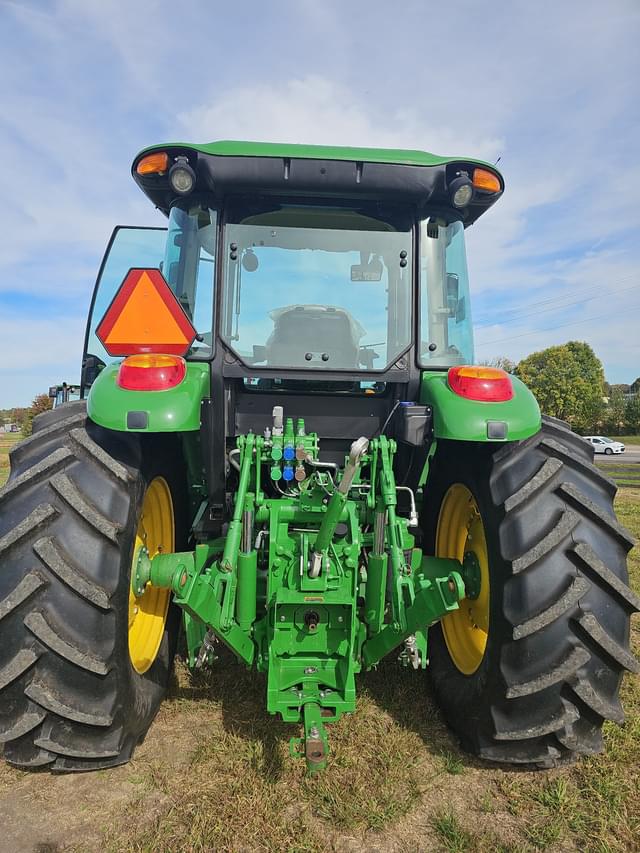 Image of John Deere 6120E equipment image 2