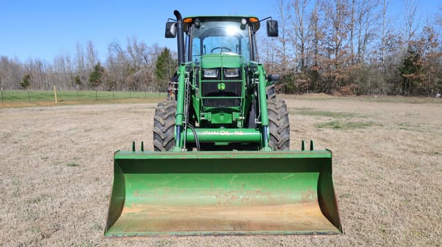 Image of John Deere 6120E equipment image 1
