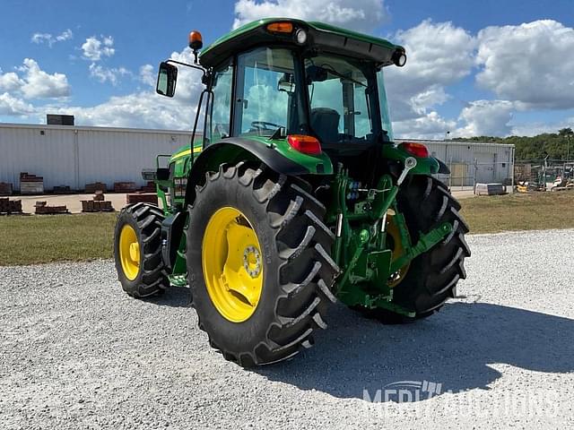 Image of John Deere 6120E equipment image 2