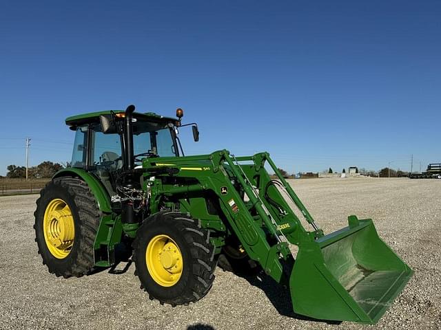 Image of John Deere 6120E equipment image 3