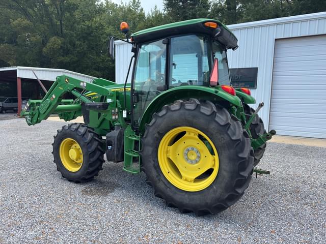Image of John Deere 6120E equipment image 2