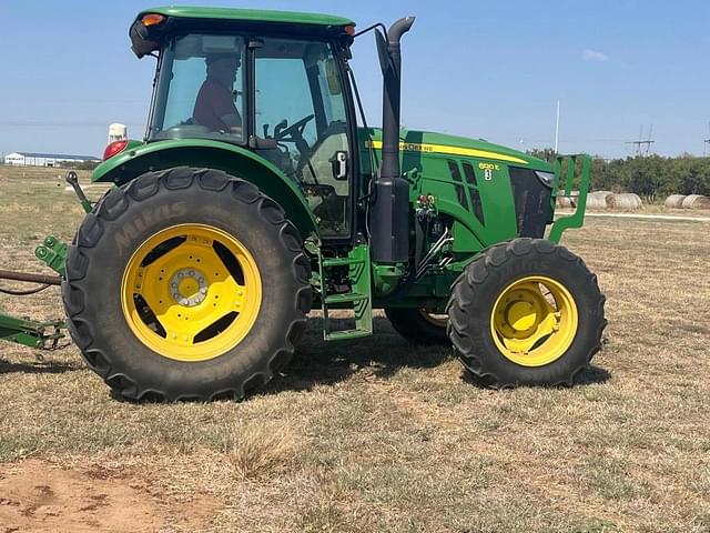 Image of John Deere 6120E equipment image 1