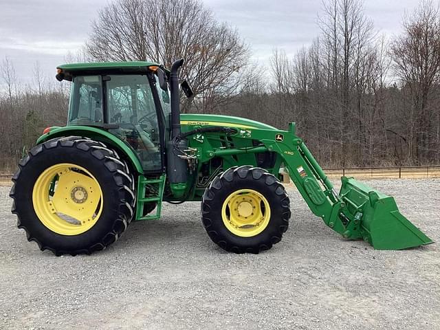 Image of John Deere 6120E equipment image 1