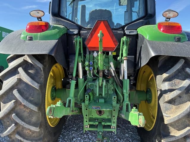 Image of John Deere 6120M equipment image 4