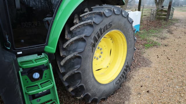 Image of John Deere 6120M equipment image 2