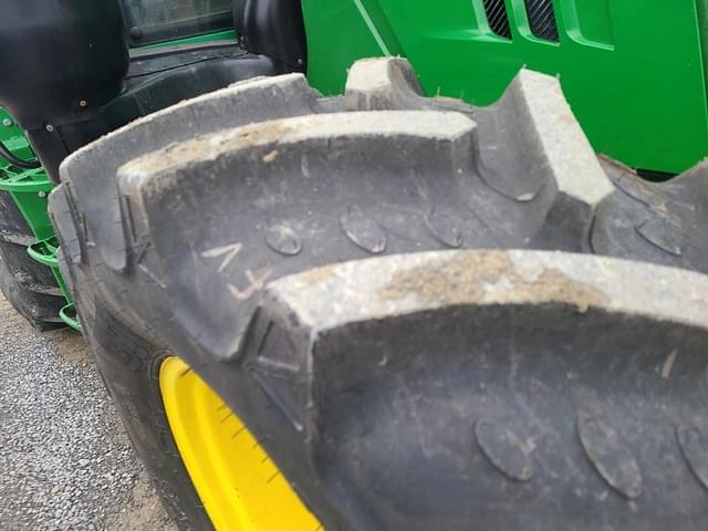 Image of John Deere 6120M equipment image 3