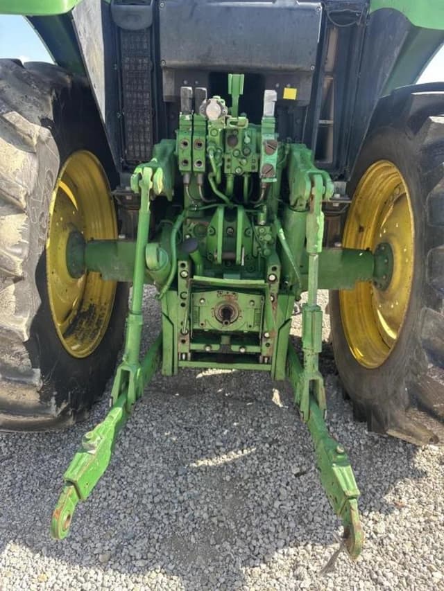 Image of John Deere 6120M equipment image 2