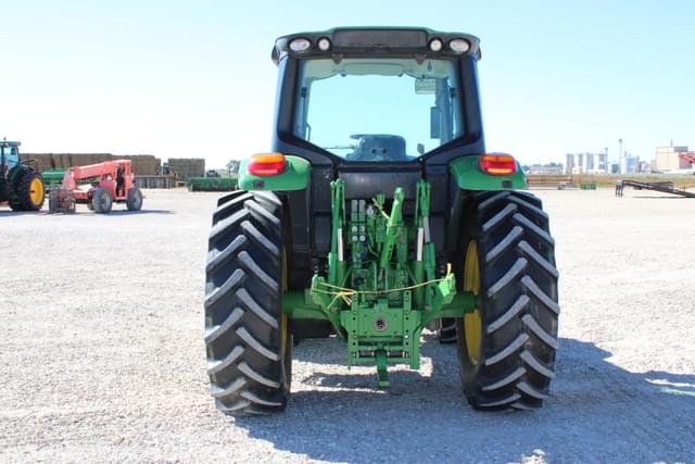 Image of John Deere 6120M equipment image 3