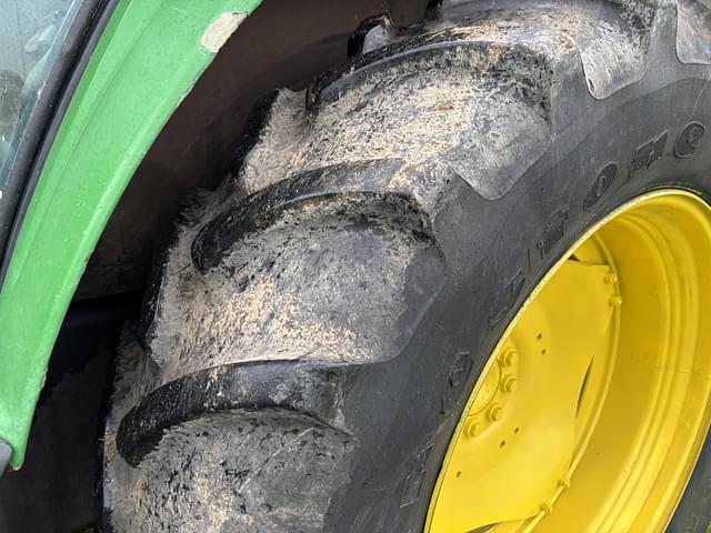 Image of John Deere 6125M equipment image 2