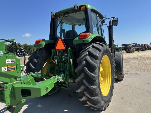 Image of John Deere 6125M equipment image 3