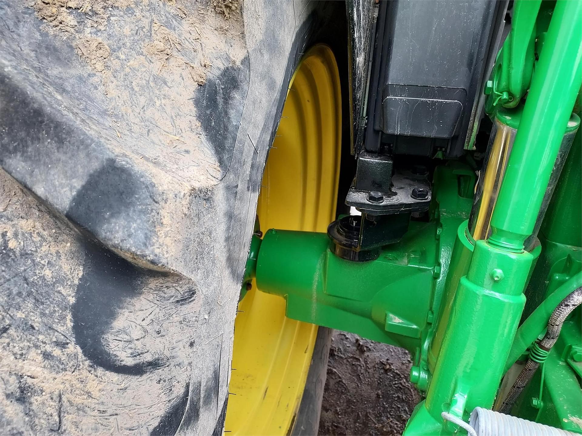Main image John Deere 6125M 6