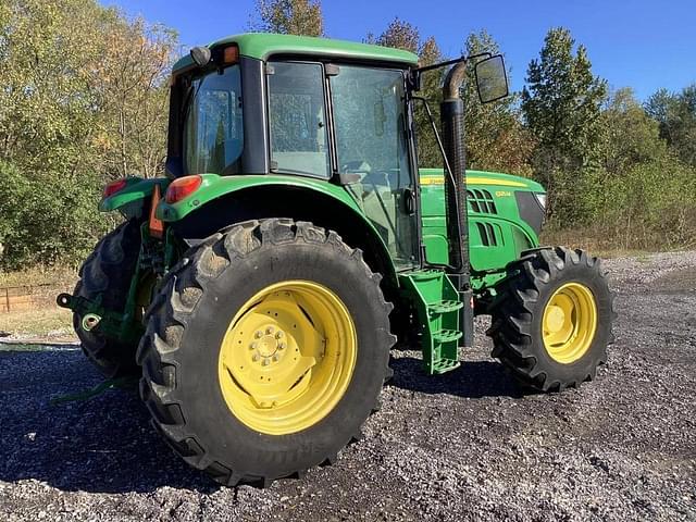 Image of John Deere 6125M equipment image 1