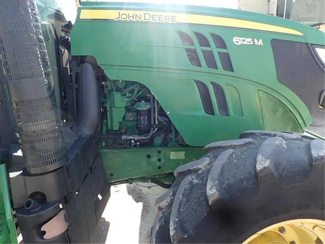 Image of John Deere 6125M equipment image 4