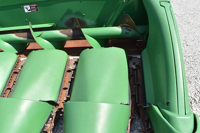 Image of John Deere 612C equipment image 4