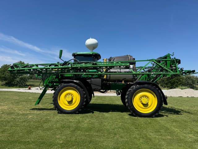 Image of John Deere 612R equipment image 4