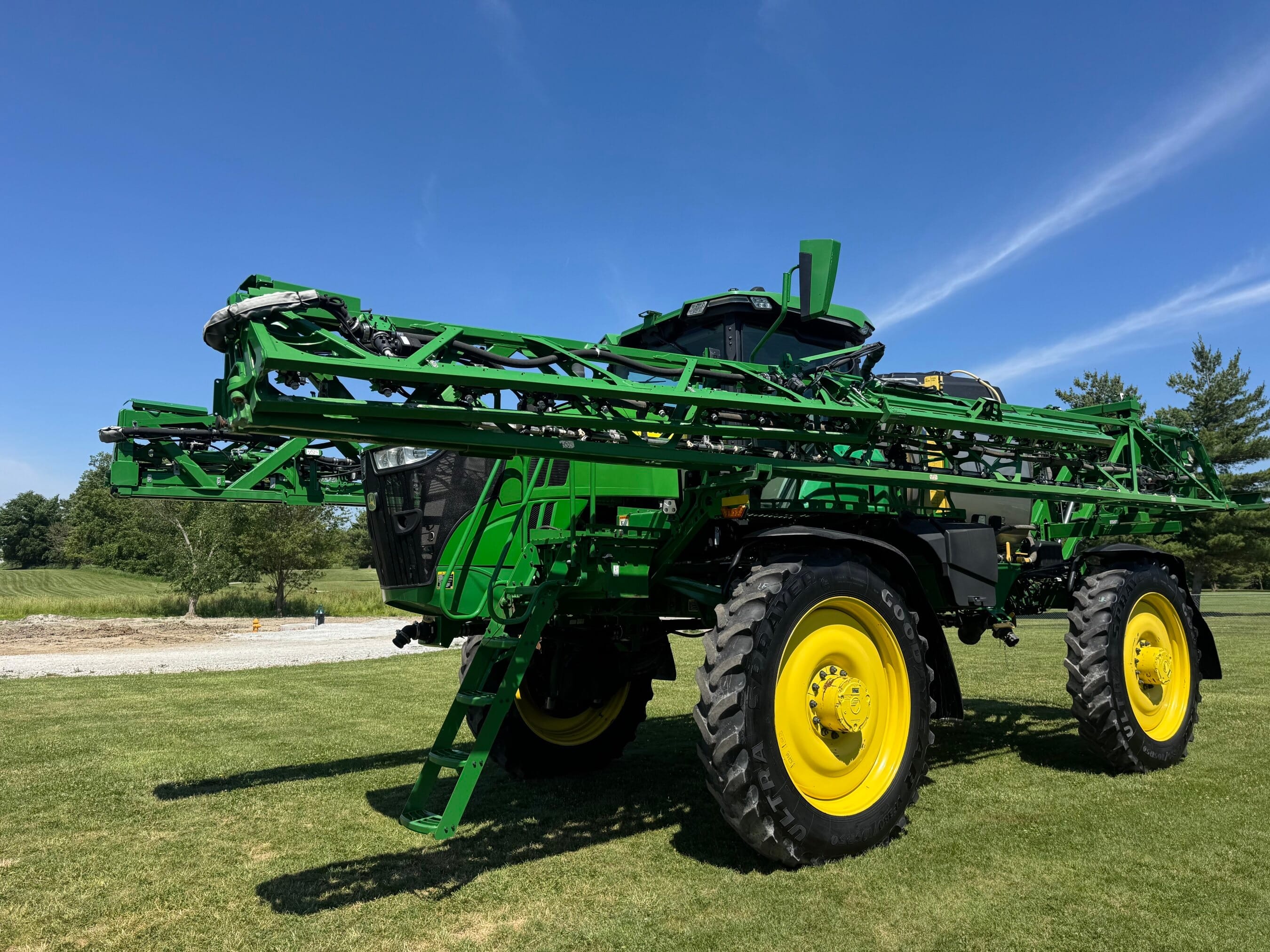 2022 John Deere 612R Equipment Image0