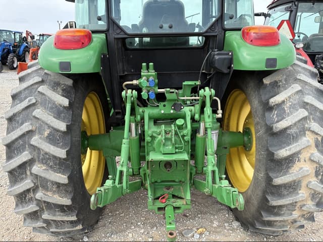 Image of John Deere 6130D equipment image 4
