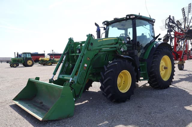 Image of John Deere 6130R equipment image 1