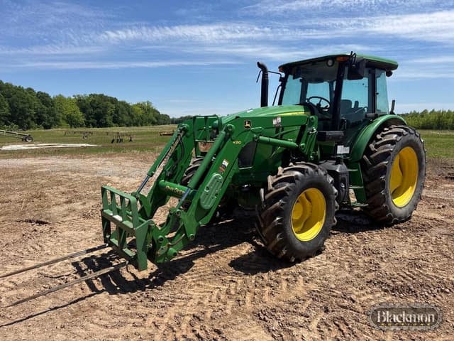 Image of John Deere 6135E equipment image 1