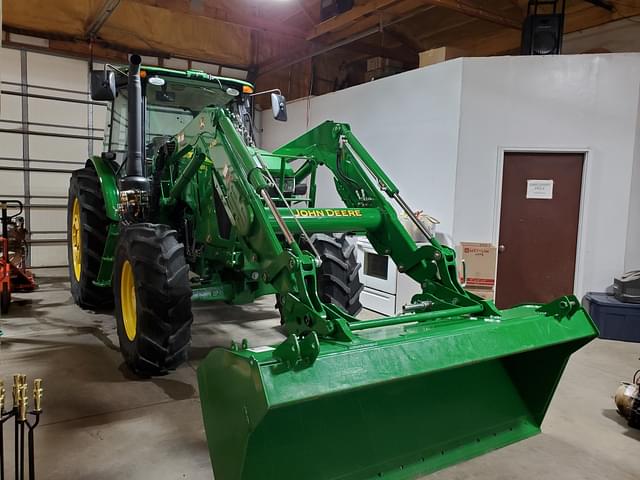 Image of John Deere 6135E equipment image 2