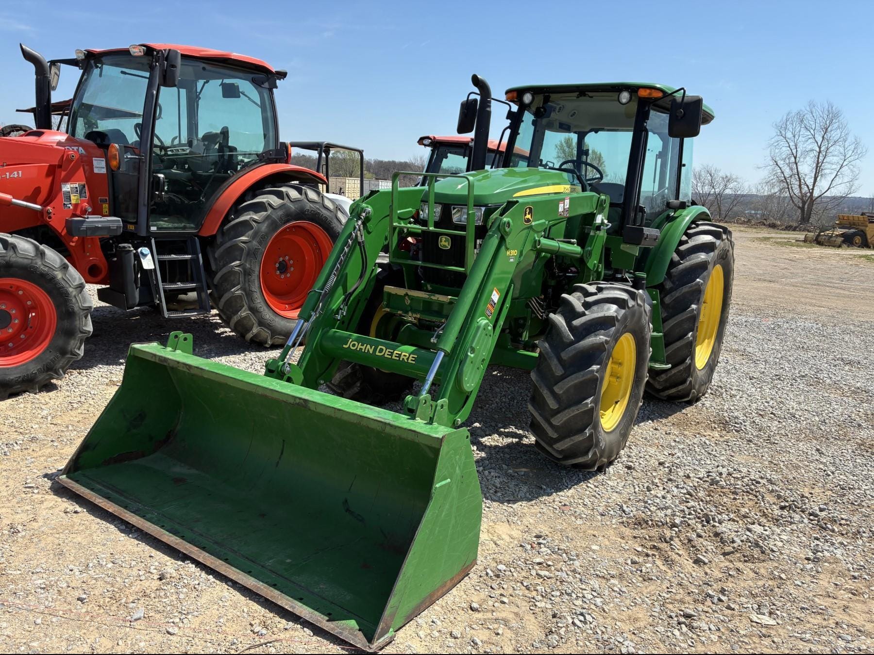 John Deere 6135E Equipment Image0