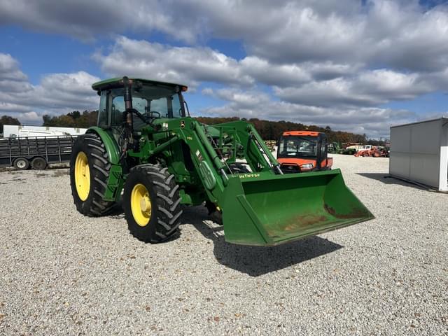 Image of John Deere 6135E equipment image 3