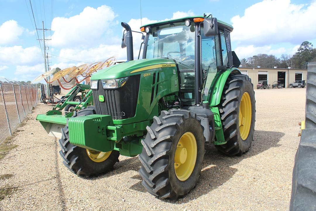 Image of John Deere 6135E Primary image