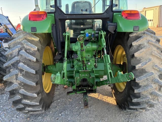 Image of John Deere 6140D equipment image 4