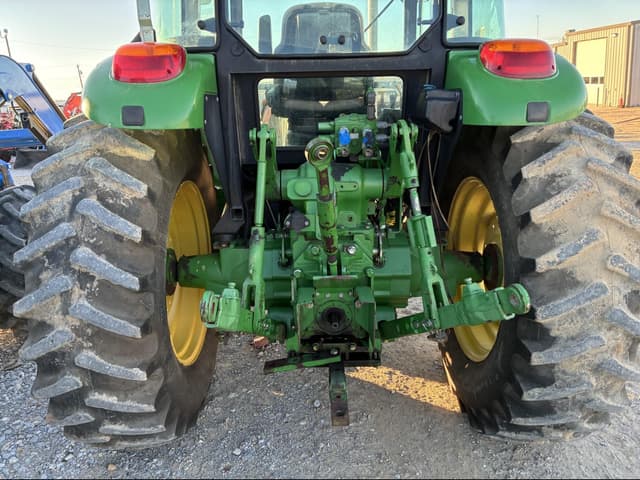 Image of John Deere 6140D equipment image 4