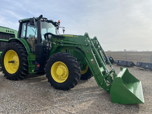 John Deere 6145M Equipment Image0
