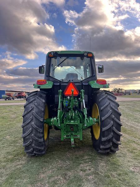 Image of John Deere 6145M equipment image 4