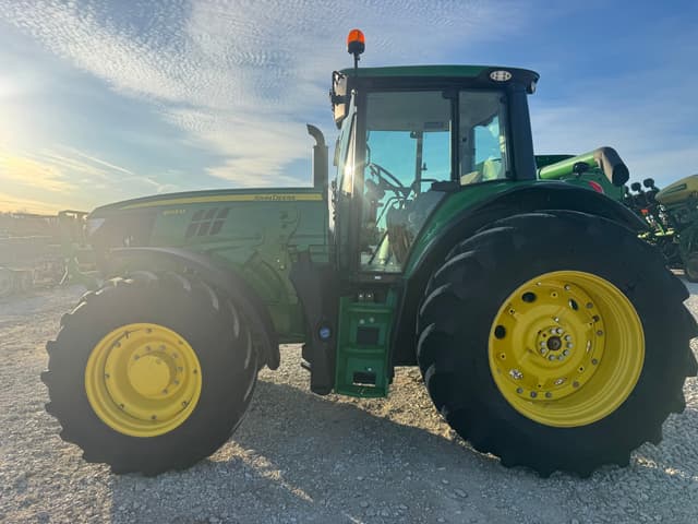 Image of John Deere 6145M equipment image 2