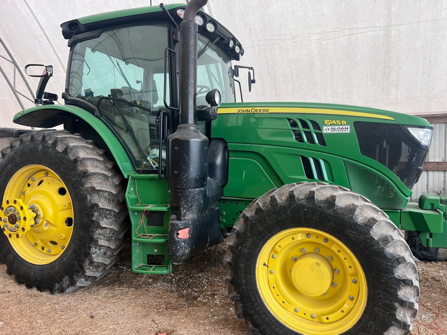 John Deere 6145R Equipment Image0