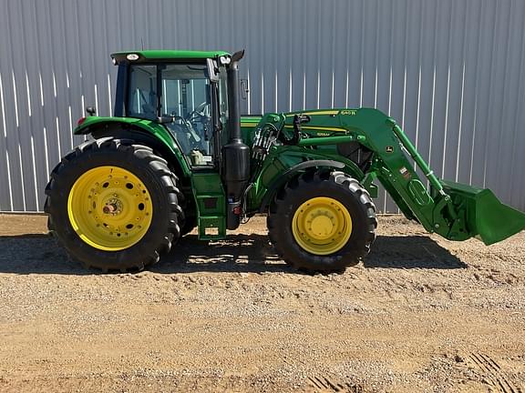 Image of John Deere 6155M equipment image 4