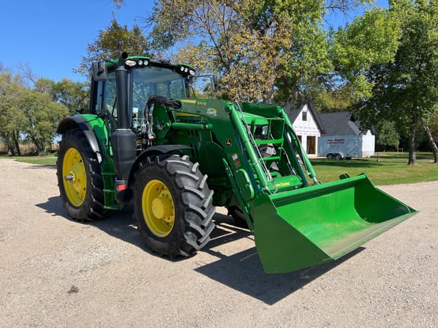 Image of John Deere 6155M equipment image 4