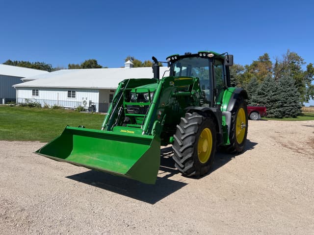 Image of John Deere 6155M equipment image 1