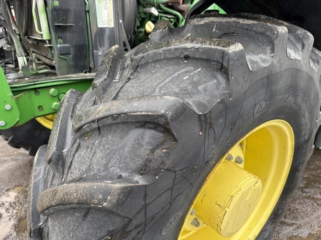 Image of John Deere 6155M equipment image 4