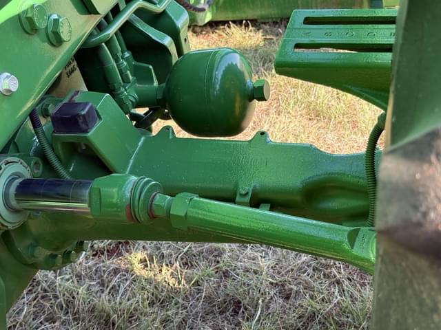 Image of John Deere 6155R equipment image 4