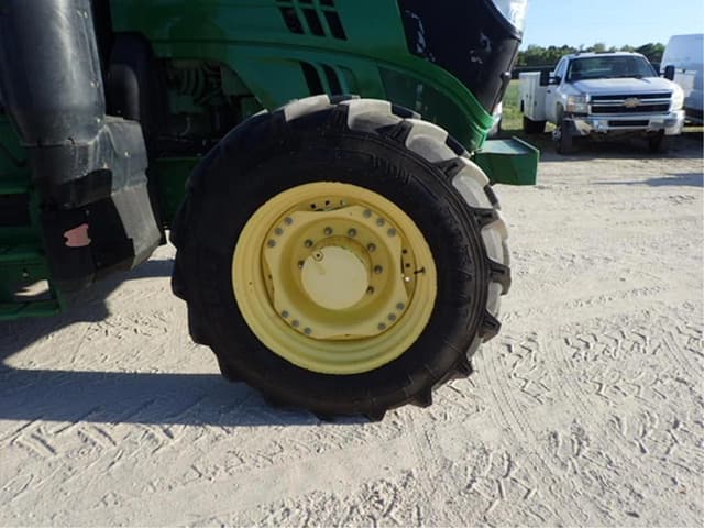 Image of John Deere 6155R equipment image 4