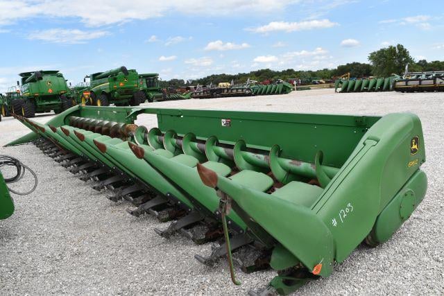SOLD - John Deere 616C Lot No. 1203 Harvesting with 12 Rows | Tractor Zoom