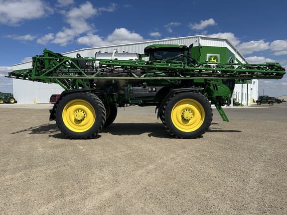 Image of John Deere 616R equipment image 1