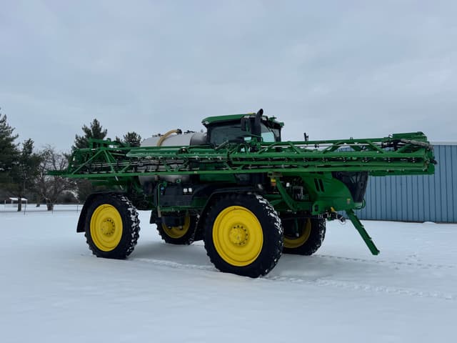 Image of John Deere 616R equipment image 1