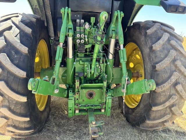 Image of John Deere 6175M equipment image 3