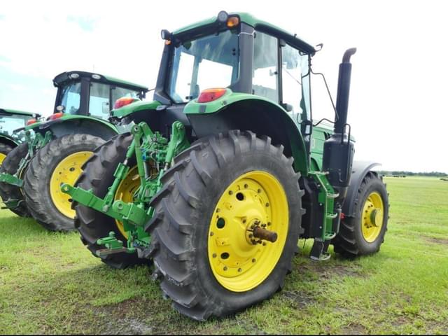 Image of John Deere 6175M equipment image 2