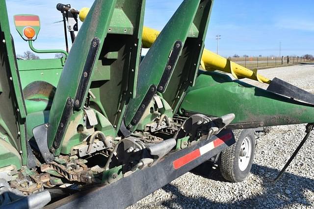 Image of John Deere 618C equipment image 4